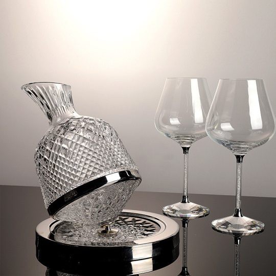 decantor de vin rotativ la 360 grade cu suport si doua pahare - cadouri barbati